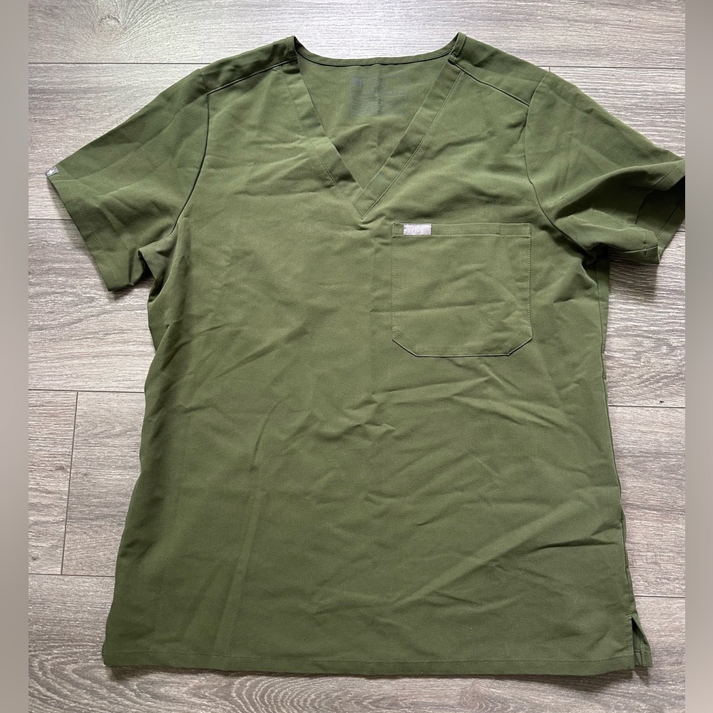 Figs scrub shirt in olive green